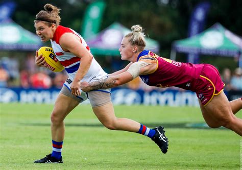 Western bulldogs vs brisbane adelaide women vs melbourne women brisbane women vs western bulldogs started the season well with 3 wins in a row, while brisbane managed to win their. AFLW Brisbane Lions vs Western Bulldogs