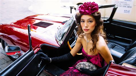 Vintage Fashion And Cars Seattle Goodwill Models Dazzle In Old School