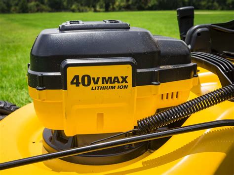 Cut The Grass And Gas Dewalt 40v Max Mower Review Ope Reviews
