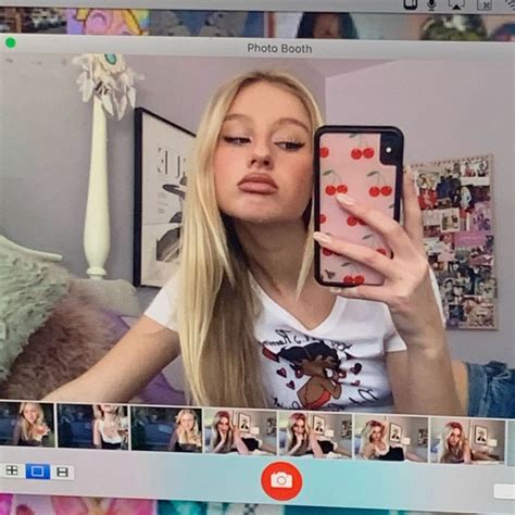 Bellaromic Malibu Barbie Photo Dump Selfie Poses