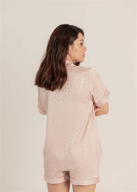 gia nightwear set in pink dreamscaped