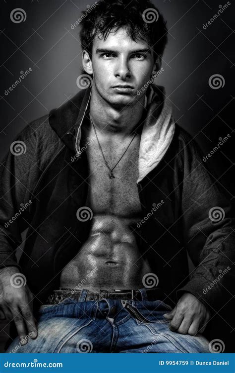 Uomo Sexy Bello Con Laddome Muscolare Immagine Stock Immagine Di
