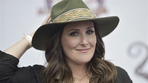 i am free talk show host ricki lake inspires others by revealing secret battle with hair loss