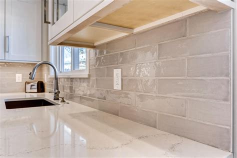 Neutral Kitchen Tile Backsplash Neutral Kitchen Tiles Kitchen And Bath