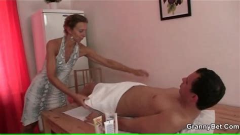 Massage From Fit Milf Gets Him A Blowjob Massage Porn