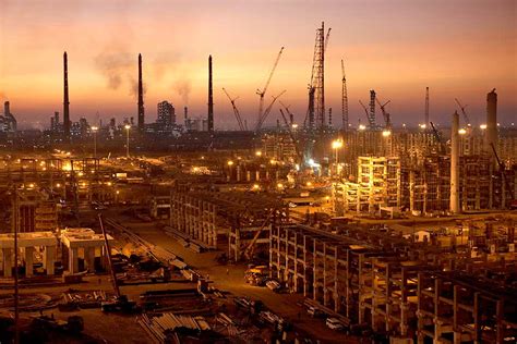 Jamnagar Oil Refinery Becomes Worlds Largest Hub Bechtel