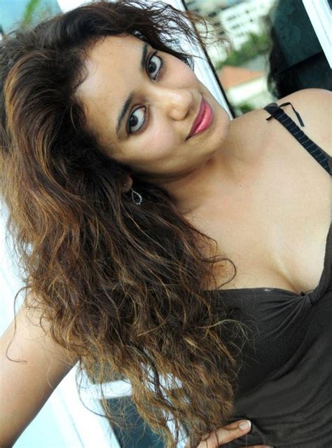 Sri Lankan Black Fashion Photo Shoot Of Sexy Model Apsera Deeshani