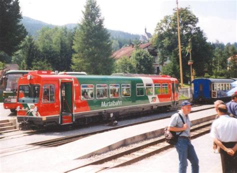 Die 58 km langen bahnstrecke zwischen rastatt und freudenstadt gehört heute zum. Triebwagen VT 35 der Murtalbahn in Murau - Bahnbilder.de