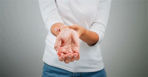 Wrist Lump Symptoms Causes Treatments