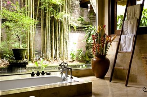 Los muebles de bambú son uno de los tipos de muebles más resistentes disponibles. Tendencias para decorar baños - Decoración de Interiores y ...