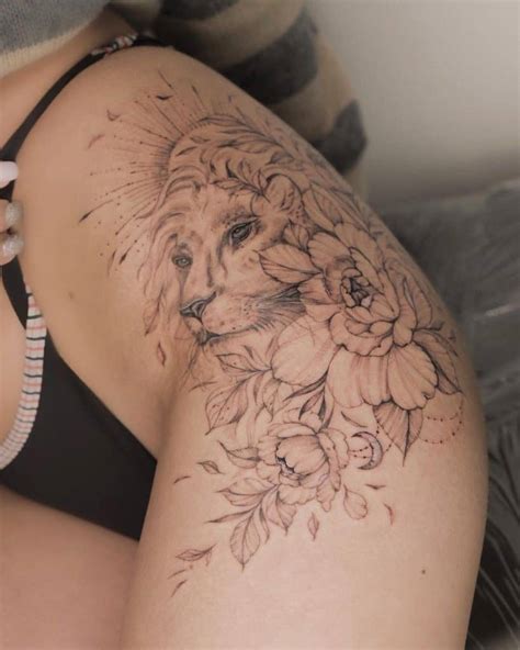 Top 178 Female Hip Tattoo Ideas
