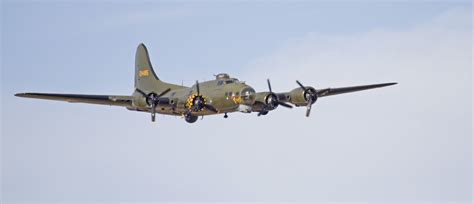Air Shows B17 Flying Fortress Duxford 2012