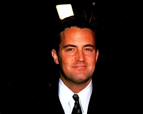 Matthew Perry Wallpapers Top Free Matthew Perry Backgrounds Wallpaperaccess
