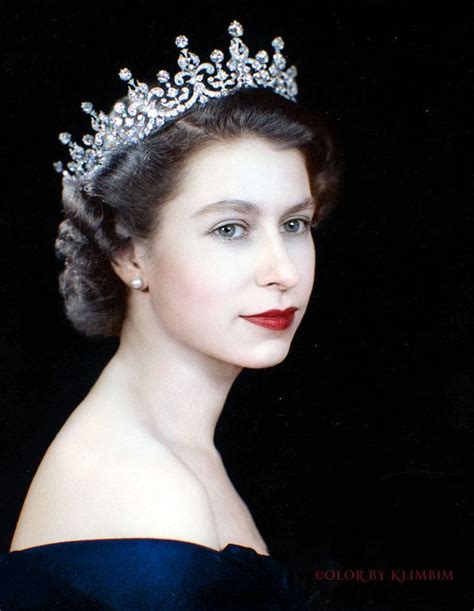 Queen Elizabeth Ii 1952 Queen Elizabeth Portrait Young Queen