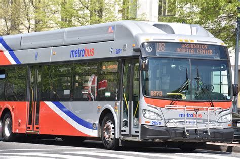 More Than A Dozen Injured In Dc Metro Bus Crash