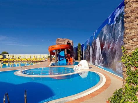 Tesis çocukların da konforunu düşünmekte olup, bebek bakımı hizmeti sunmaktadır. Şah inn Paradise Tatil Köyü Başakşehir Turizm Seyahat