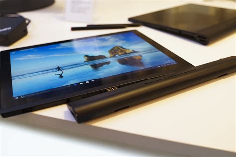 Lenovo Thinkpad X1 And X1 Yoga Bring Oled To Your Desktop