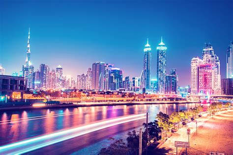 أماكن سياحية في دبي ليلاً و 4 خدمات مميزة مقدمة من المطاعم