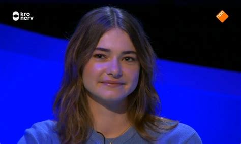 Самые новые твиты от emma wortelboer (@emmawortelboerr): Slimste Mens-verrassing Emma Wortelboer gaat uit de kleren ...