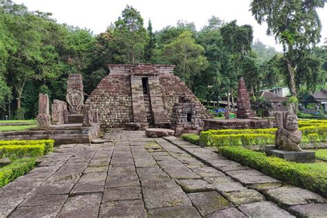 Foto Candi Sukuh Karanganyar Sekilas Mirip Piramida Suku Maya Di