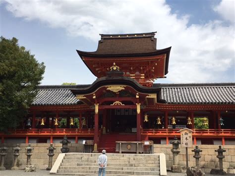 The heroic peshwa bajirao, married to kashibai, falls in love with mastani, a warrior princess in distress. 参拝@石清水八幡宮③: ばんじろーのぶろぐ