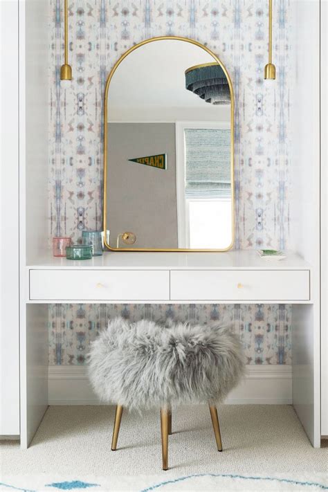 Beautiful Vanity Design Ideas To Improve Your Master Bedroom Suite