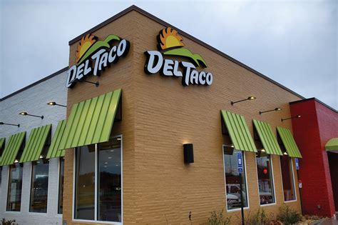 Del Taco Employees Will Begin Training Soon As Eatery Prepares For
