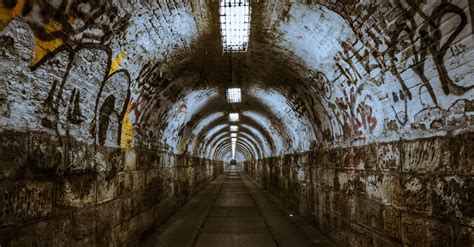 Tunnel With Lights · Free Stock Photo