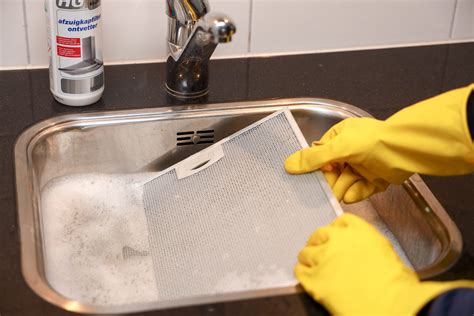 Afzuigkap Schoonmaken in 6 Simpele Stappen