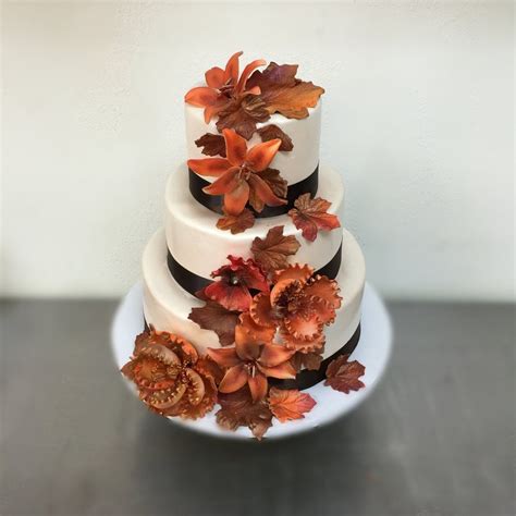 Fall Leaves Wedding Cake Wedding Leaves Wedding Cakes Cake