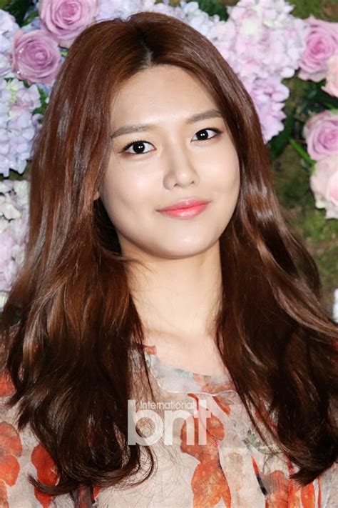 Sooyoung facts and ideal type stage name: SNSD's Sooyoung is out to attend RAUM cafe's event ...
