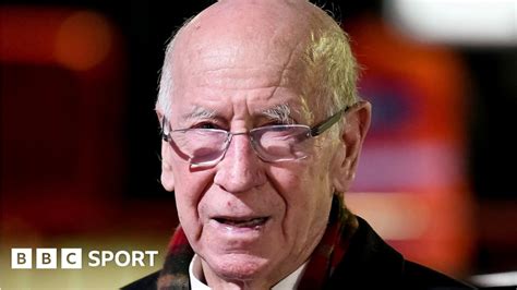 Sir Bobby Charlton England World Cup Winner Diagnosed With Dementia Bbc Sport