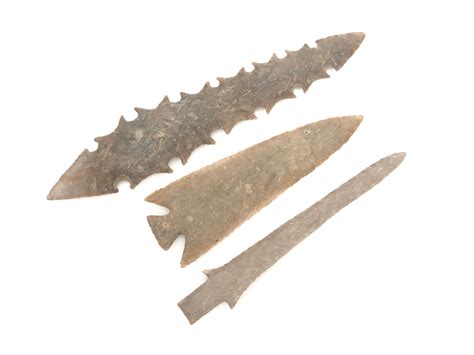 Lot 3pc Prehistoric Native American Arrowhead Artifacts