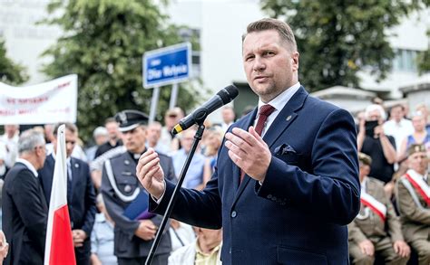 Czarnek, who is himself a professor at the catholic university of lublin, has been vocal about strengthening religious learning in polish schools. Minister Czarnek gniewliwy i do karania rychliwy - Polityka.pl