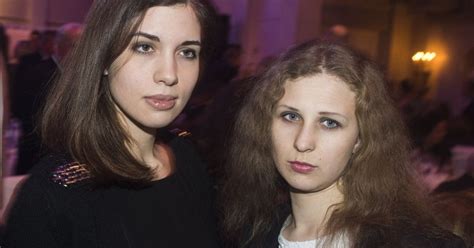 Pussy Riot Members Arrested In Sochi After Plans To Film Music Video Huffpost Uk News