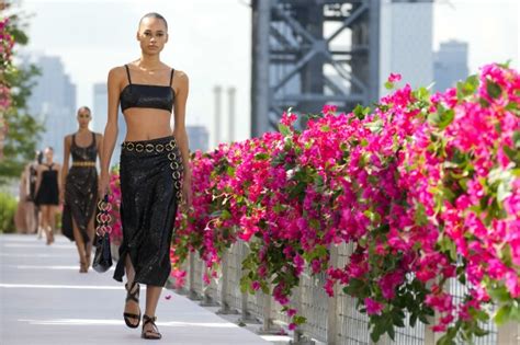 michael kors pays tribute to late mother with waterfront runway show set to bacharach tunes ap