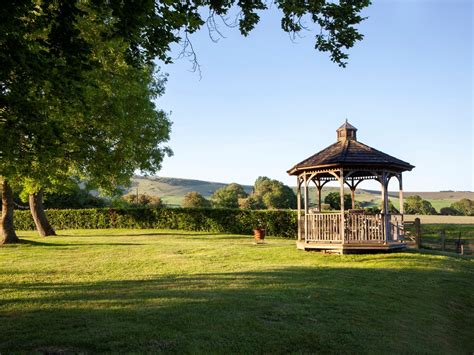 Lewes has many nearby holiday parks, holiday lodges, boats and cottages which have been some of our country cottages in lewes that have 1 bedroom are near hiking country for you to enjoy. 1 Bedroom Cottage in Lewes - Dog Friendly Cottage in Lewes ...