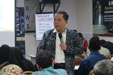 Blue ocean strategy is a strategy that challenges the firms to foresee beyond competition by creating new uncontested market space i.e. Resmi Dibuka Pendaftaran - Grounded Leadership Coaching ...