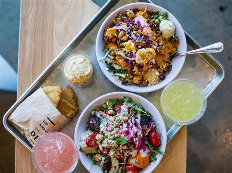 Qsr spoke to some fast food and casual insiders about what we can expect to see in 2020. Best Healthy Fast Food Restaurant Chains : Food Network ...