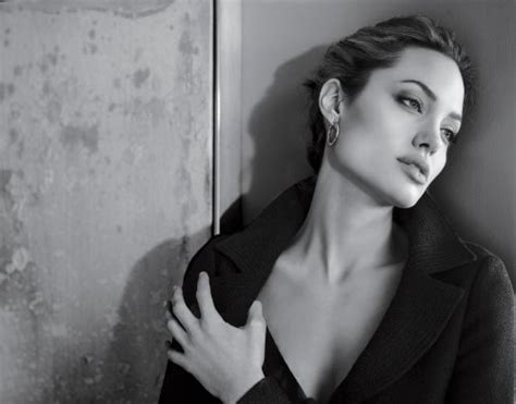 Loveisspeed Angelina Jolie