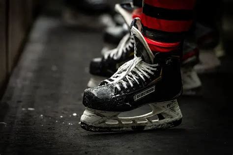 What Is The Difference Between Figure Skates And Hockey Skates