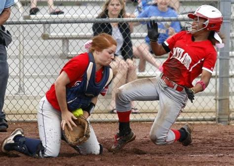 Pics Babes Play Softball In America