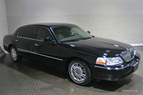 Used 2011 Lincoln Town Car Signature L For Sale With Photos Cargurus