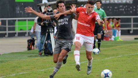 Estudiantes volverá a jugar con. Estudiantes visita a Independiente pensando en Boca y la Copa