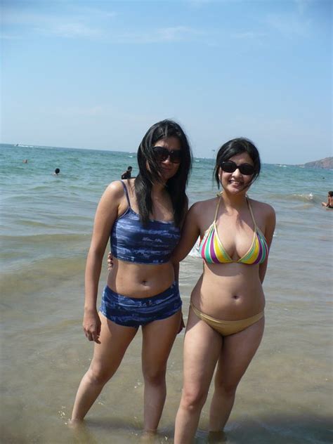 hot desi girls beach bikini