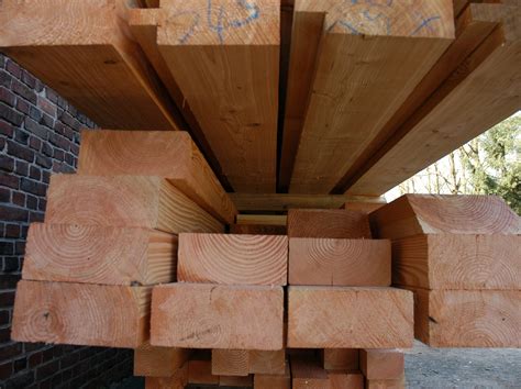 Einer nutzt es zum unterstellen von möbeln und gartengeräten, andere bauen es mit ofen und isolierten wänden zum zweithaus aus. Werkstoff Holz - Zimmerei Pitzer