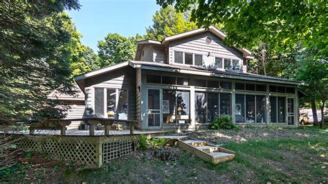 View photos, research land, search and filter more than 9 listings | land and farm South Haven, WI Waterfront Home Auction | Williams Auction