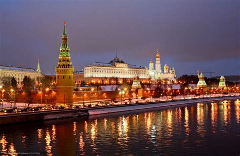 Москва: Кремль, храмы, соборы, музеи, планетарий, пушка и колокол