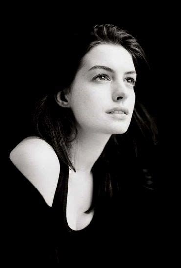 Anne Hathaway She Is So Gorgeous Pretty People Beautiful People
