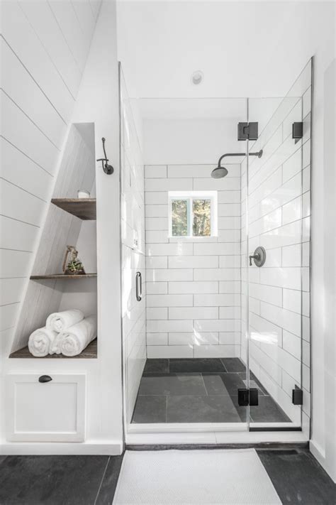 Estos baños son realmente peques (ninguno llega a los 6 m2) y planificarlos solo con ducha ha sido la mejor solución. 1001 + Ideas de decoracion para baños pequeños con ducha